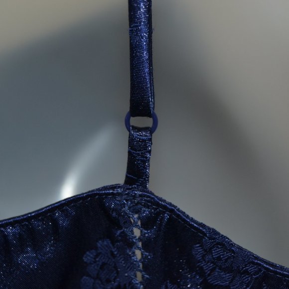 Victoria's Secret navy blue silk lingerie chemise Size XS EUC - Picture 8 of 9